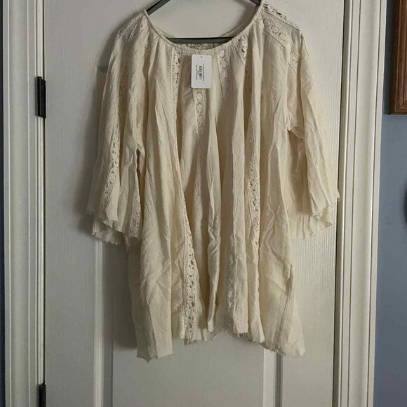 Oli & Hali Lace Blouse - NWT - Size Small - Picture 2 of 2